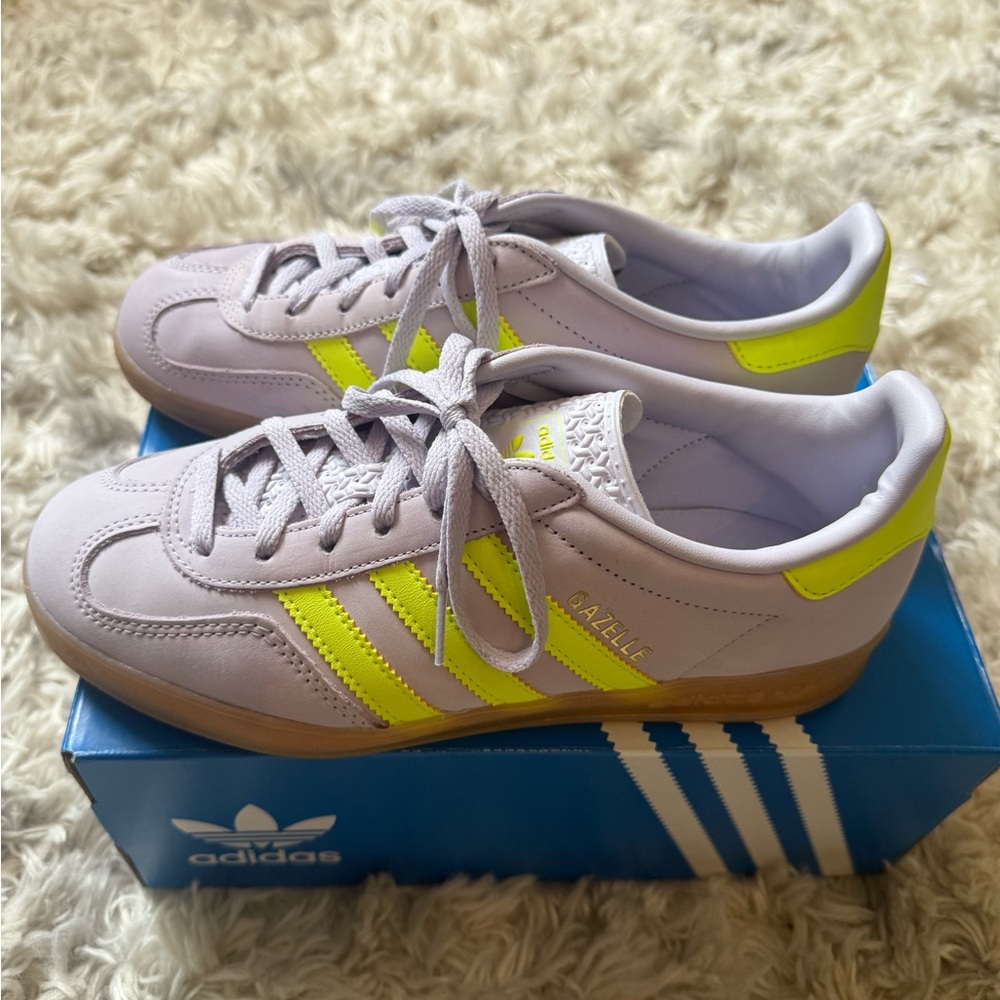 adidas Women's Sneakers in Light Gray and Neon Yellow - Picture 8 of 8